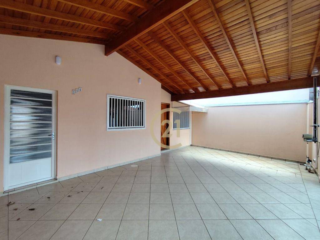 Casa para alugar com 3 quartos, 134m² - Foto 30