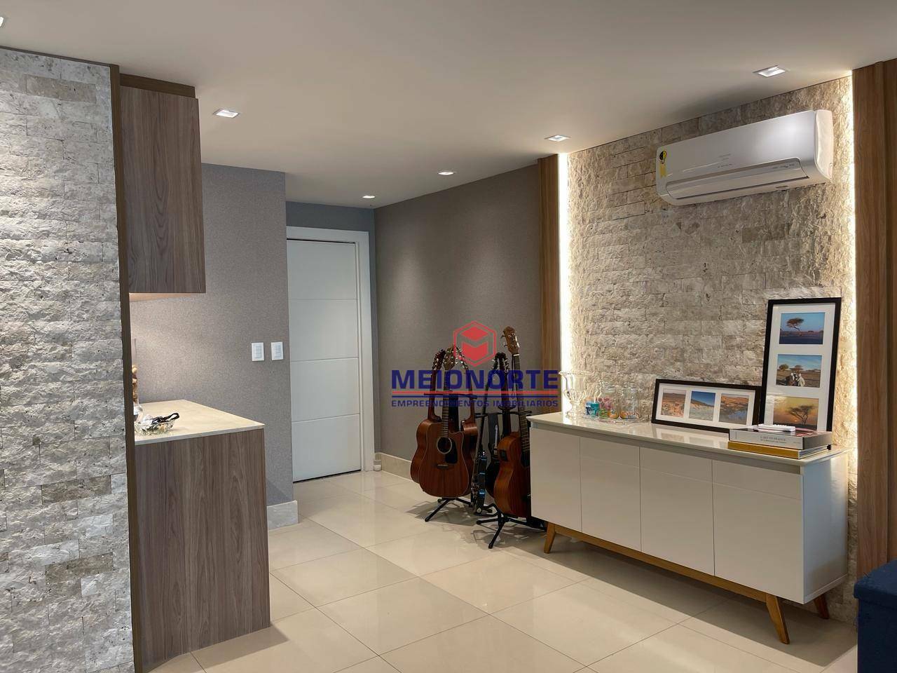 Apartamento à venda com 4 quartos, 187m² - Foto 2