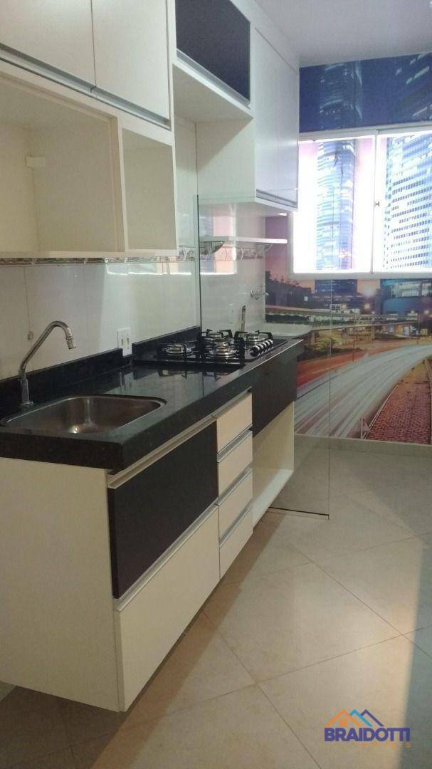 Apartamento à venda com 3 quartos, 64m² - Foto 3