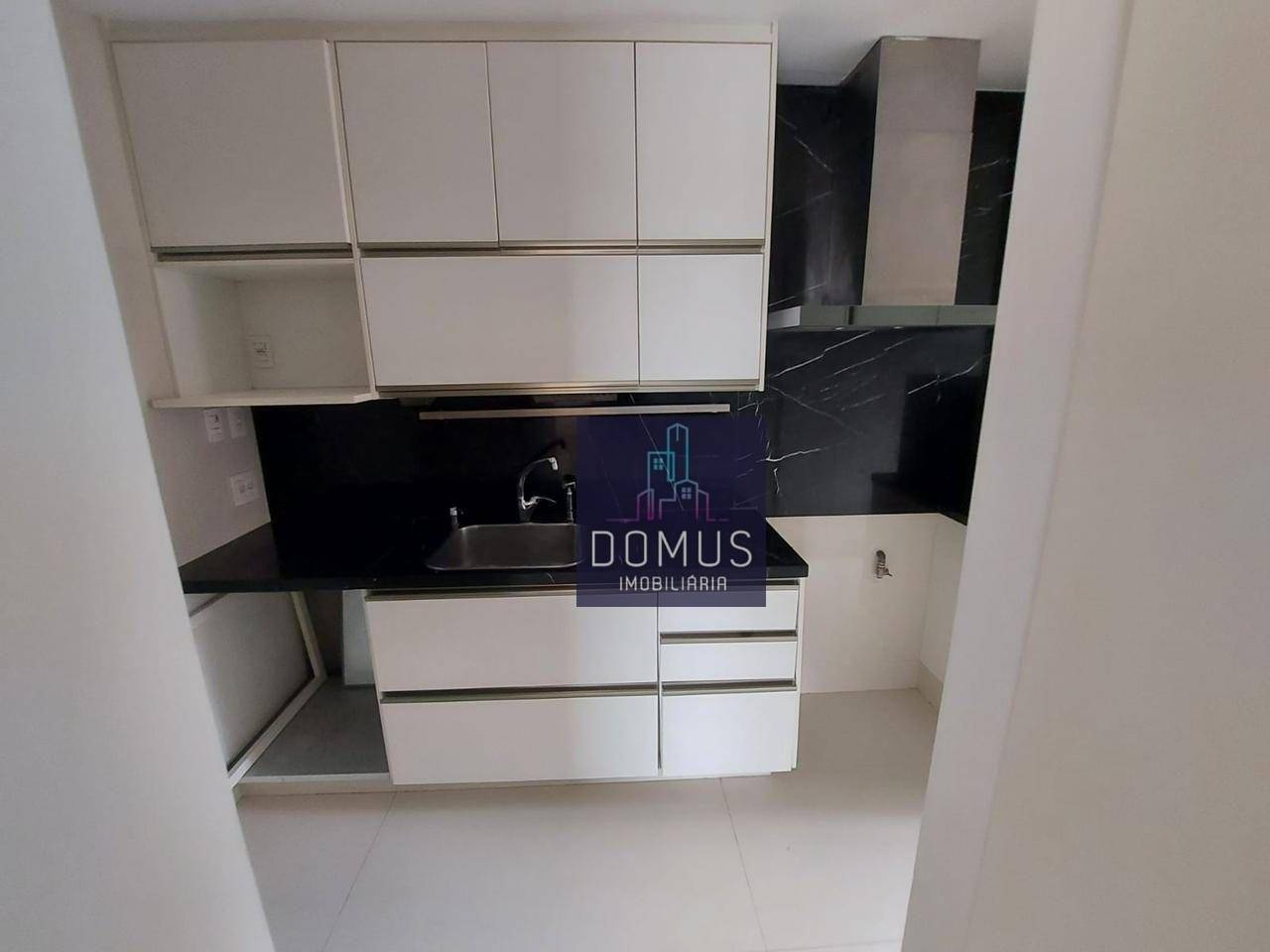 Apartamento à venda com 3 quartos, 150m² - Foto 12