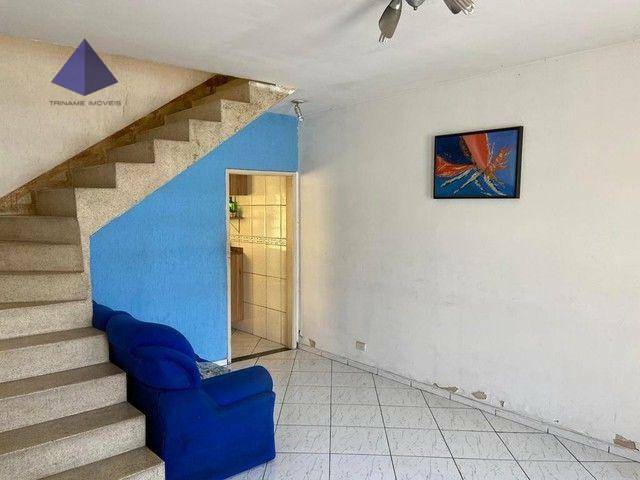 Casa à venda com 3 quartos, 150m² - Foto 1