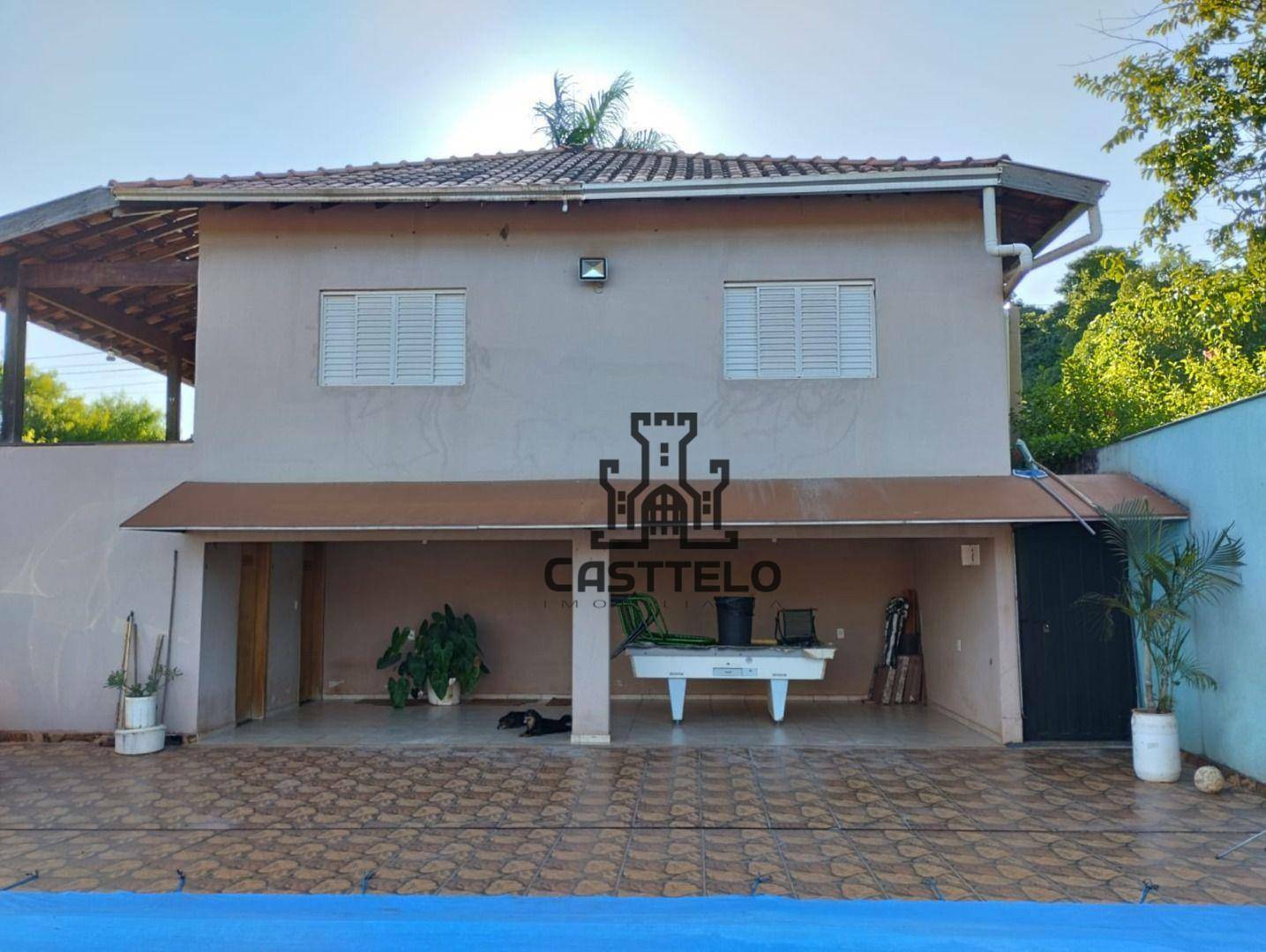 Chácara à venda com 3 quartos, 200m² - Foto 1