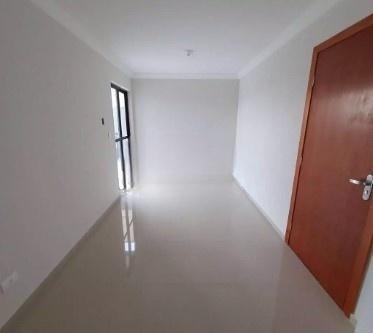 Apartamento à venda com 2 quartos, 61m² - Foto 3