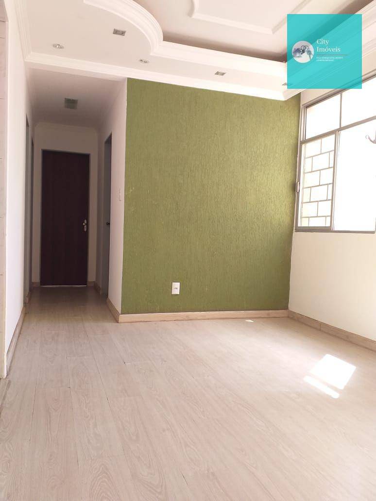 Apartamento à venda com 3 quartos, 78m² - Foto 2