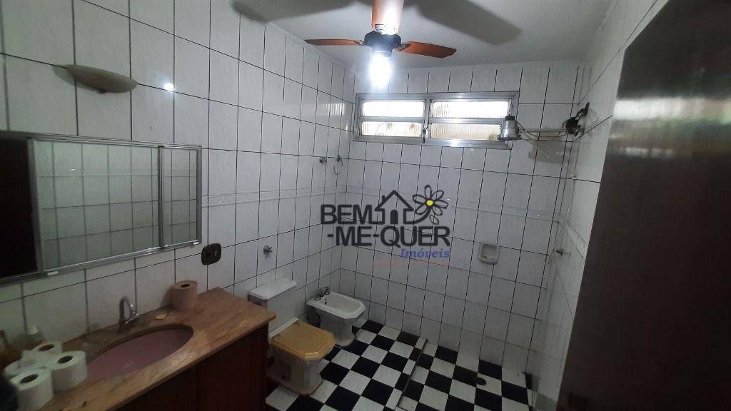 Casa à venda com 4 quartos, 200m² - Foto 15