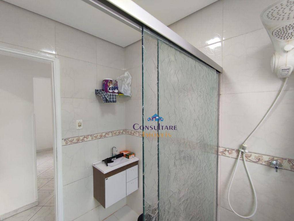 Apartamento para alugar com 2 quartos, 65m² - Foto 11