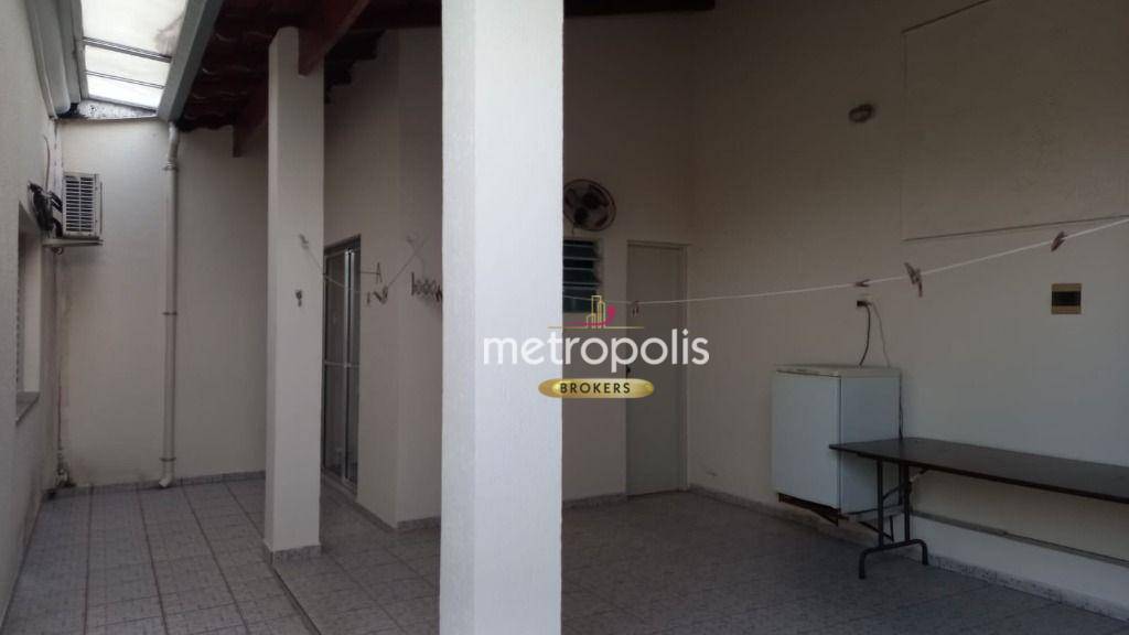 Casa à venda com 3 quartos, 310m² - Foto 16