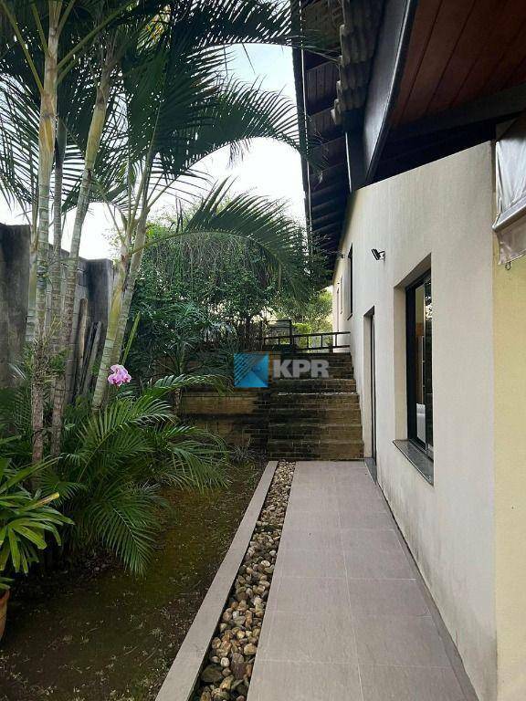 Casa de Condomínio à venda com 3 quartos, 350m² - Foto 20