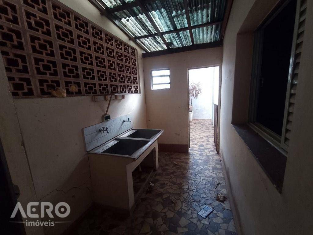 Casa à venda com 3 quartos, 170m² - Foto 16