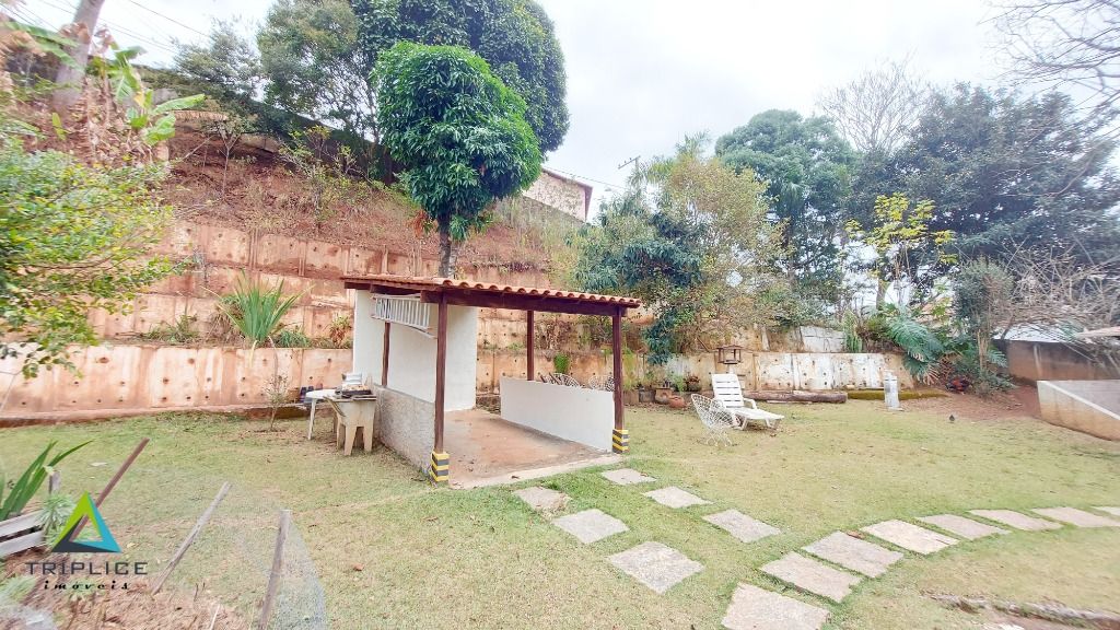 Casa à venda com 4 quartos, 250m² - Foto 12