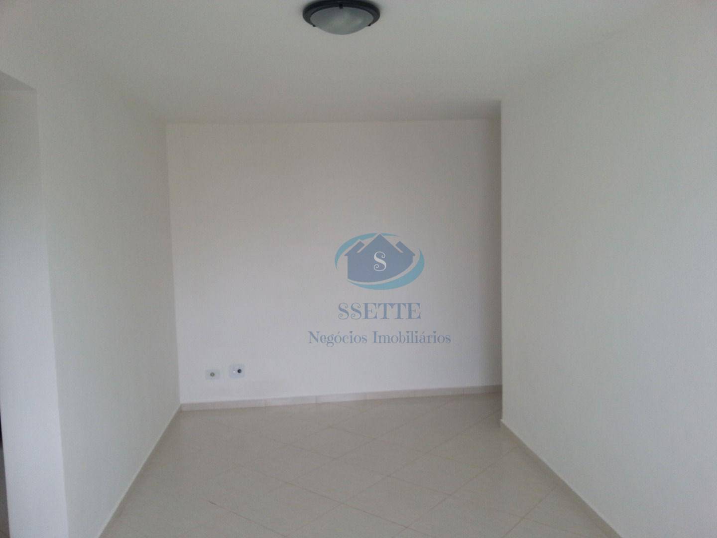 Apartamento à venda com 2 quartos, 60m² - Foto 2