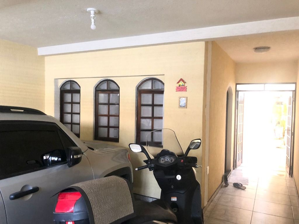 Sobrado à venda com 4 quartos, 130m² - Foto 2