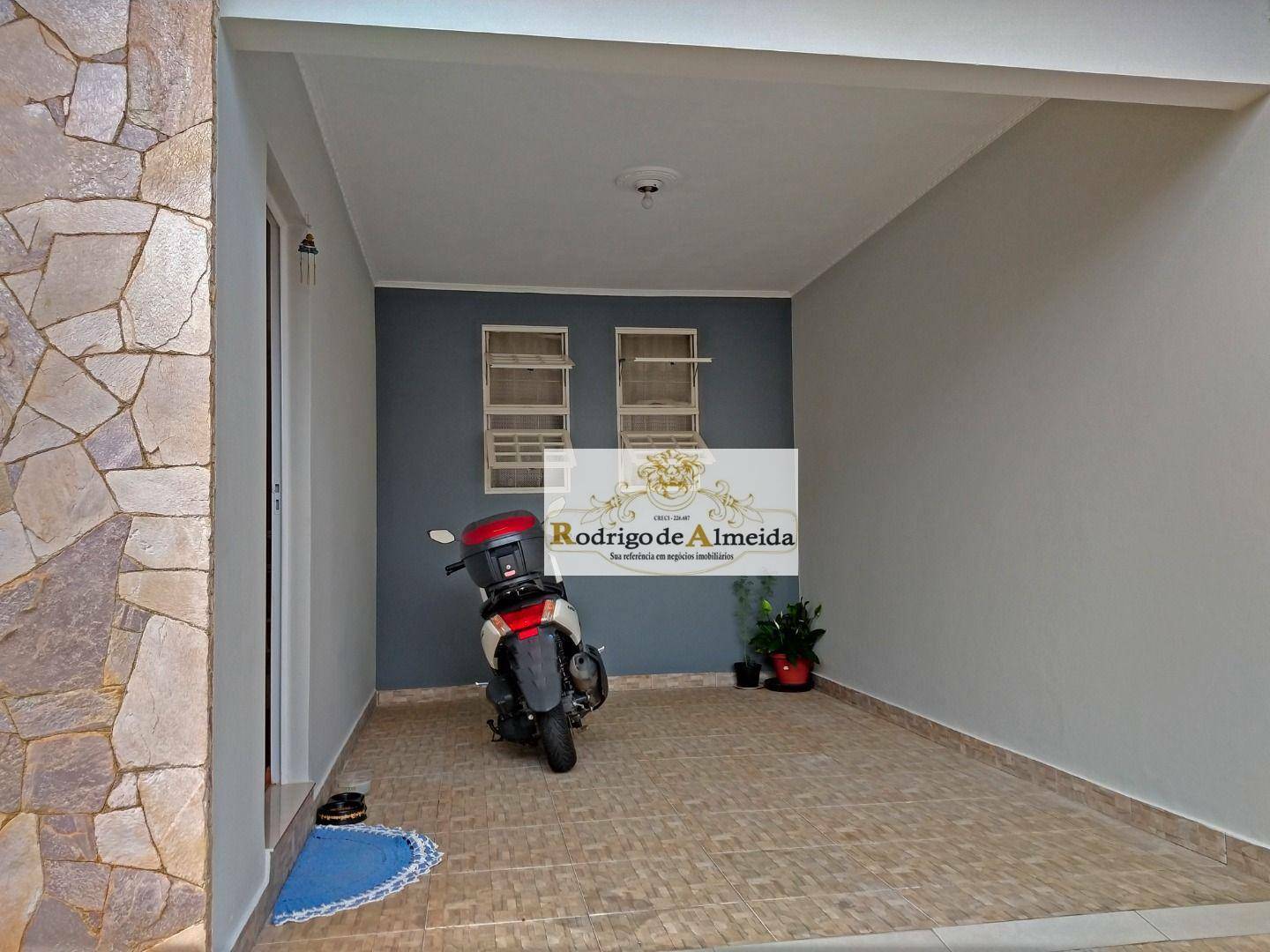 Casa à venda com 3 quartos, 101m² - Foto 2