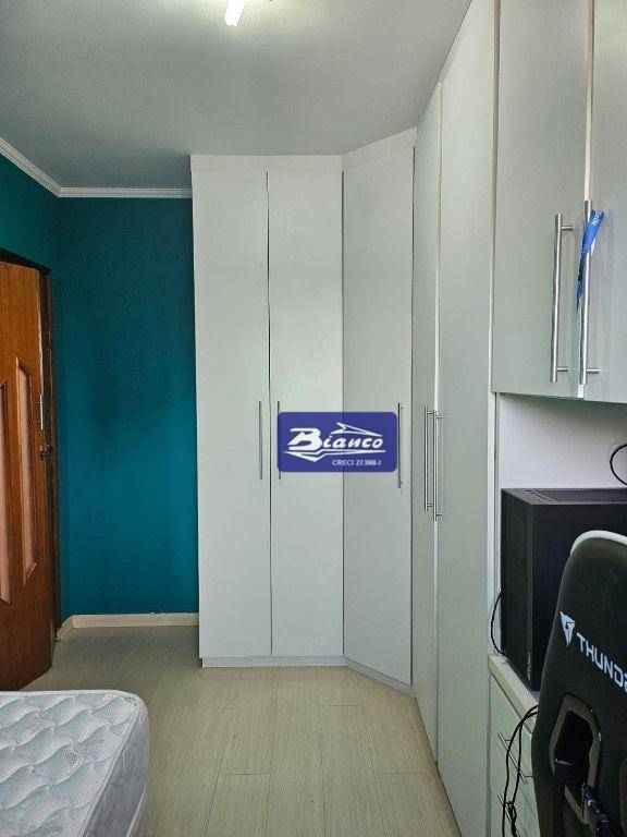 Apartamento à venda com 2 quartos, 62m² - Foto 15