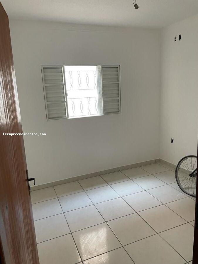 Casa à venda com 2 quartos, 140m² - Foto 9