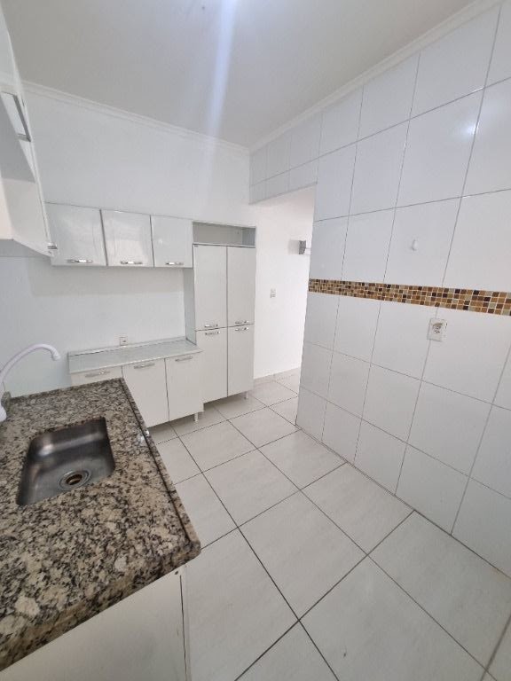 Apartamento à venda com 1 quarto, 50m² - Foto 3