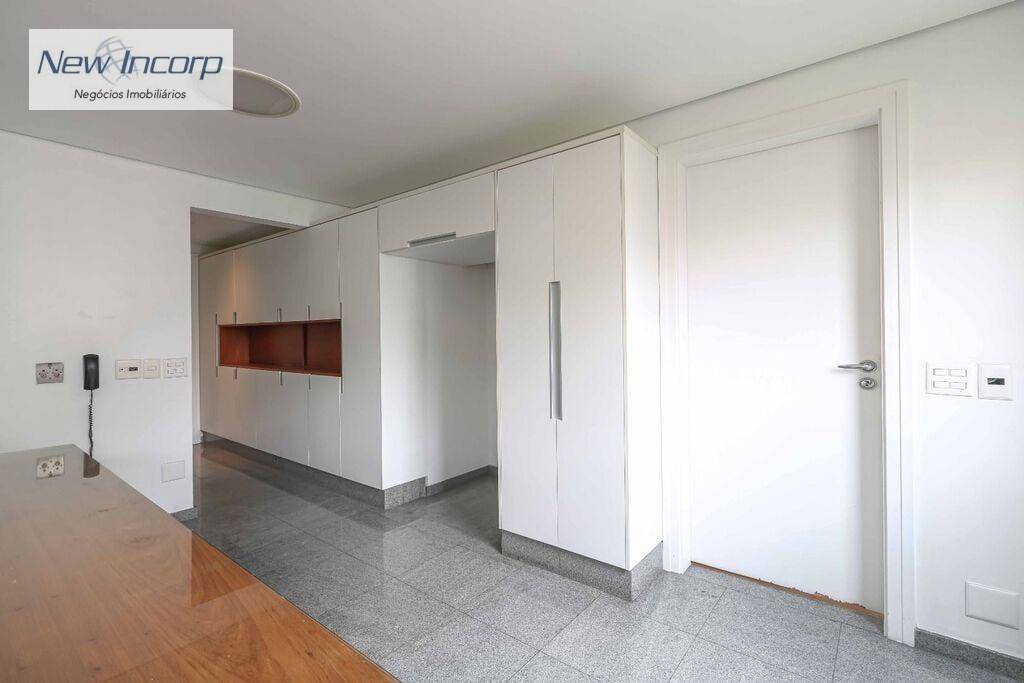 Apartamento à venda com 4 quartos, 300m² - Foto 17