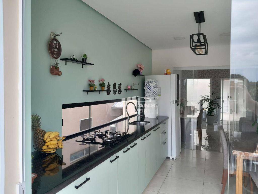 Casa à venda com 4 quartos, 155m² - Foto 5