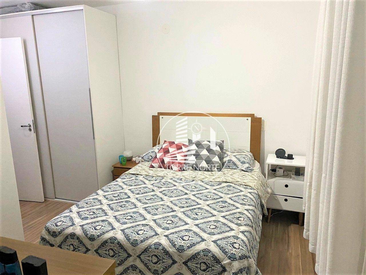 Apartamento à venda com 3 quartos, 105m² - Foto 9