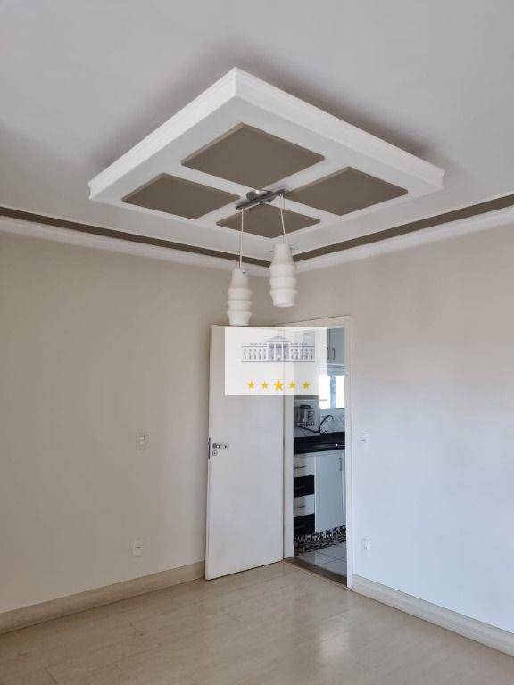 Apartamento à venda com 3 quartos, 119m² - Foto 3