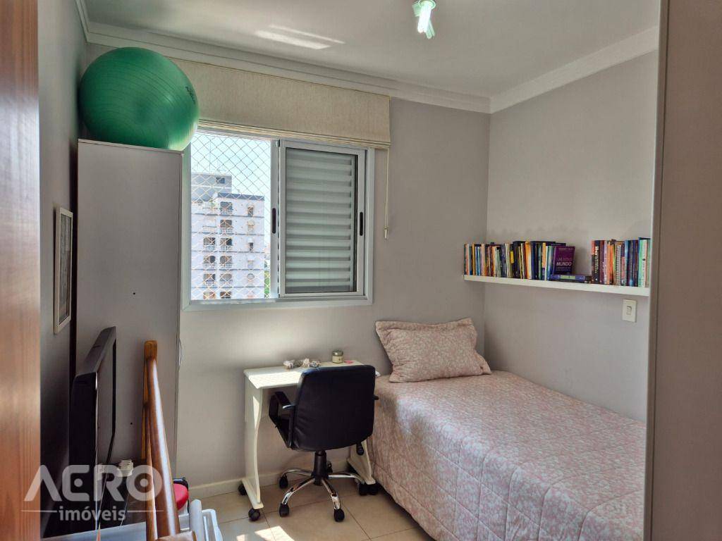 Apartamento à venda com 2 quartos, 65m² - Foto 8