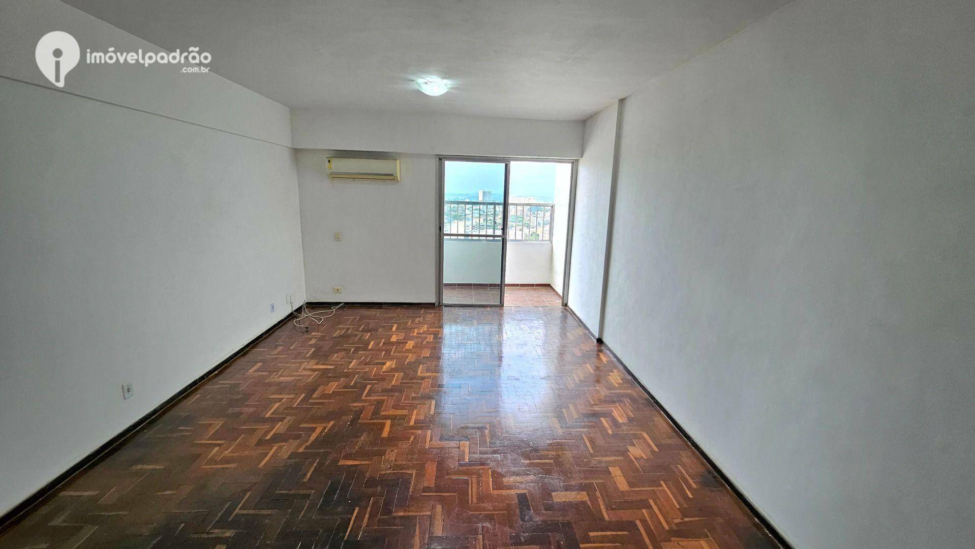 Apartamento para alugar com 3 quartos, 120m² - Foto 3