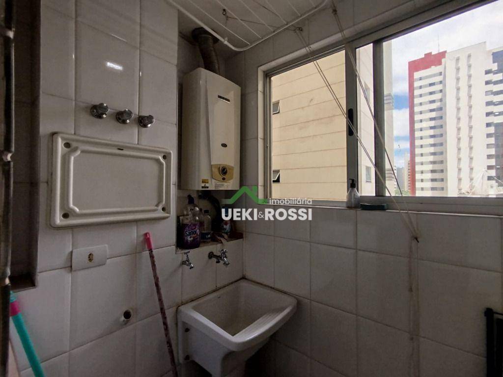 Apartamento à venda com 2 quartos, 65m² - Foto 4