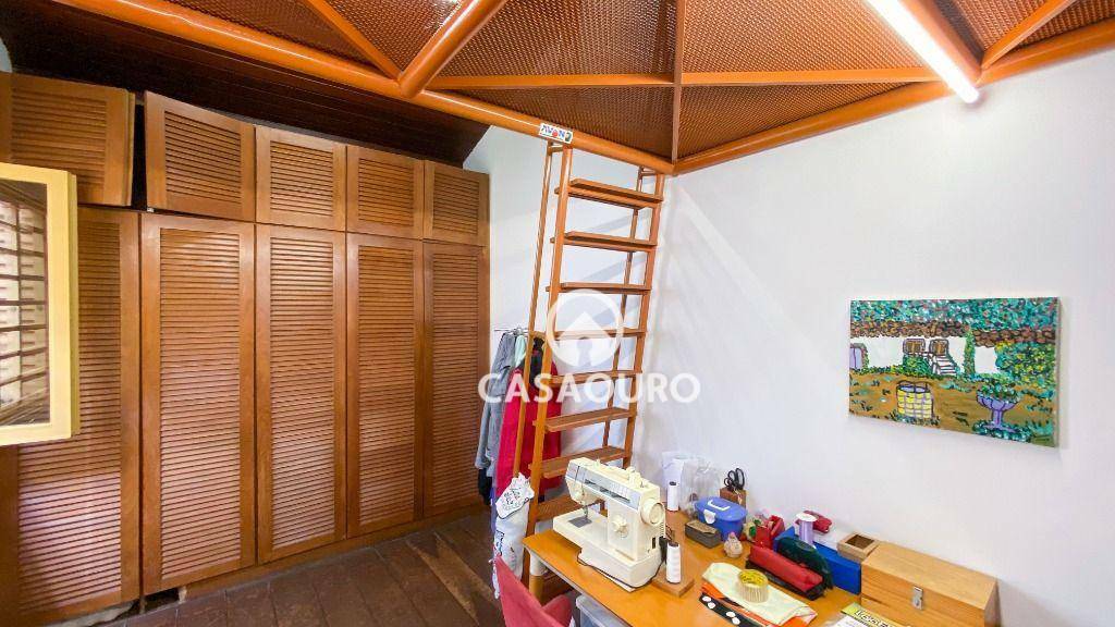 Casa à venda com 4 quartos, 283m² - Foto 38