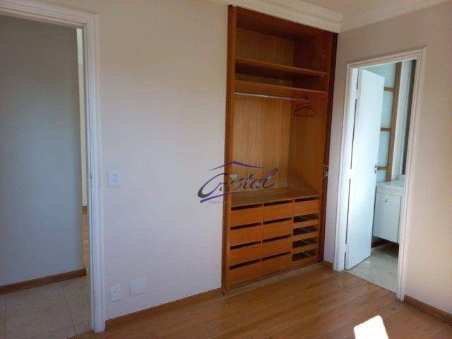 Apartamento à venda com 2 quartos, 70m² - Foto 2