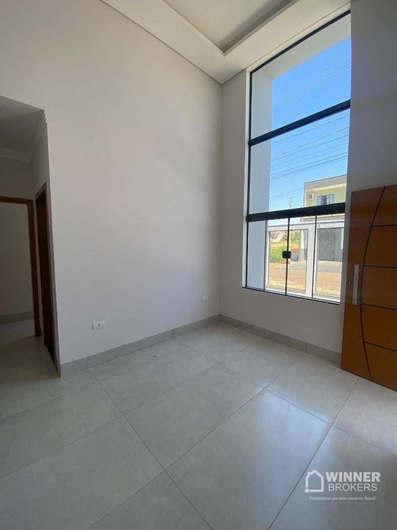 Casa à venda com 3 quartos, 66m² - Foto 4