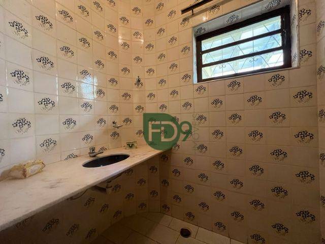 Casa, 3 quartos, 196 m² - Foto 4