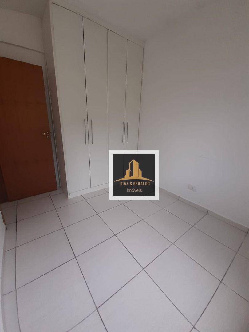 Apartamento à venda com 2 quartos, 45m² - Foto 9