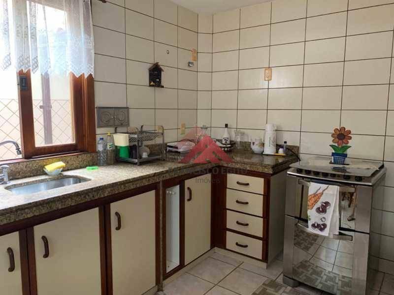 Casa à venda com 4 quartos, 360m² - Foto 25