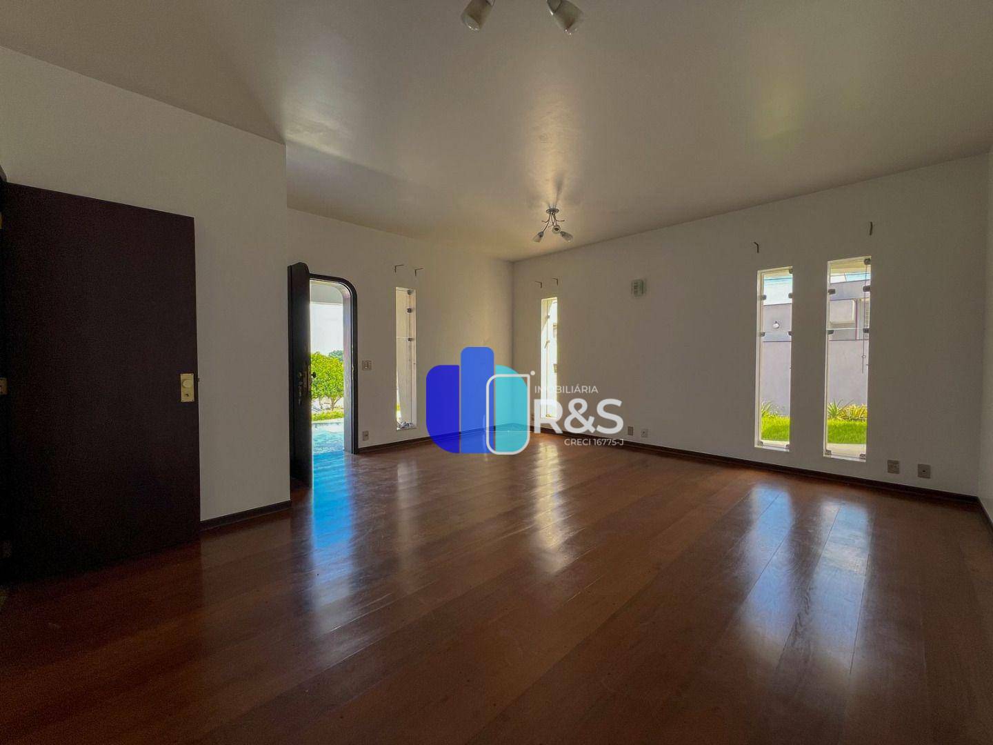 Casa para alugar com 3 quartos, 230m² - Foto 15