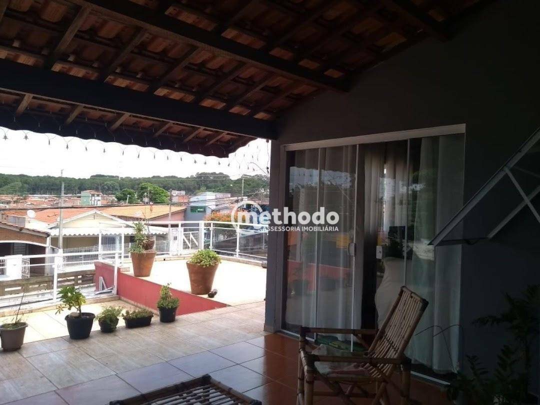 Casa à venda com 3 quartos, 255m² - Foto 5