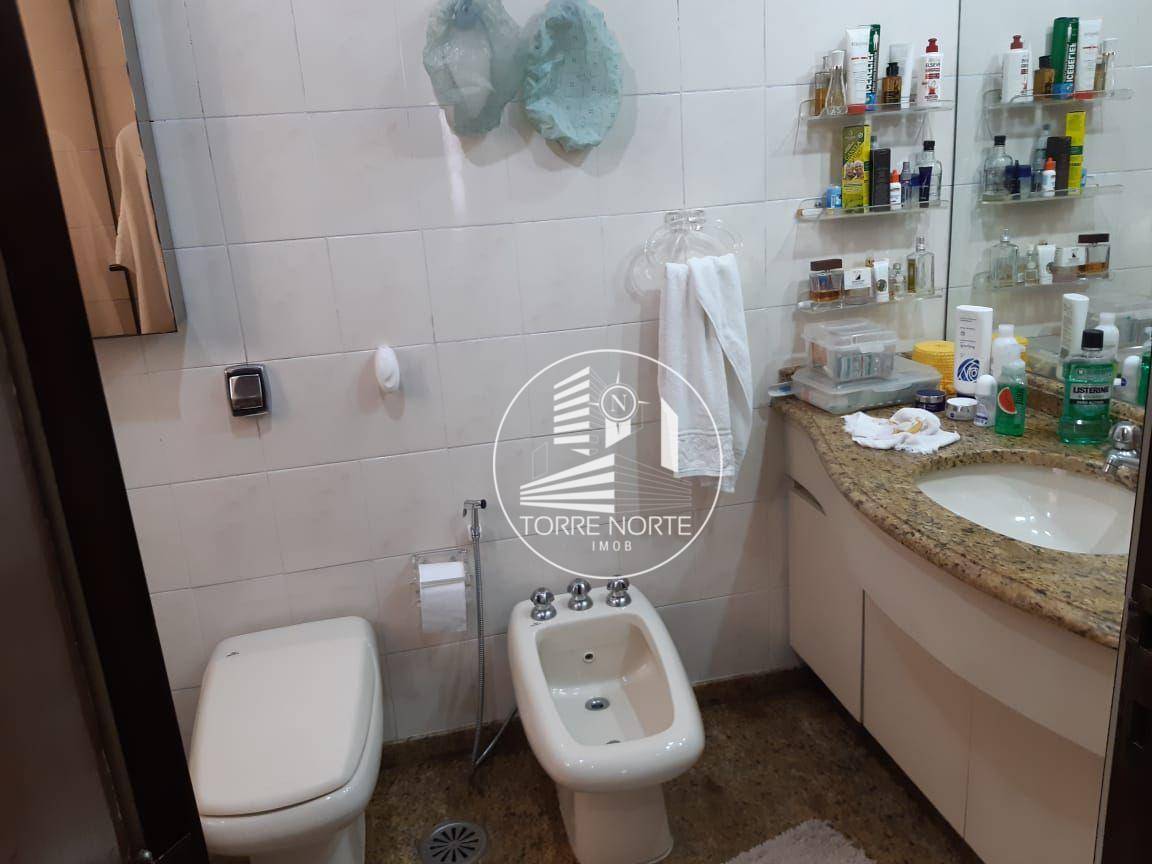 Apartamento à venda com 4 quartos, 160m² - Foto 9