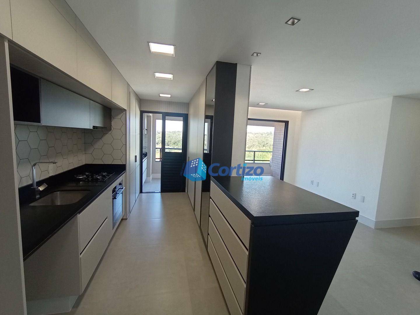 Apartamento para alugar com 3 quartos, 98m² - Foto 4