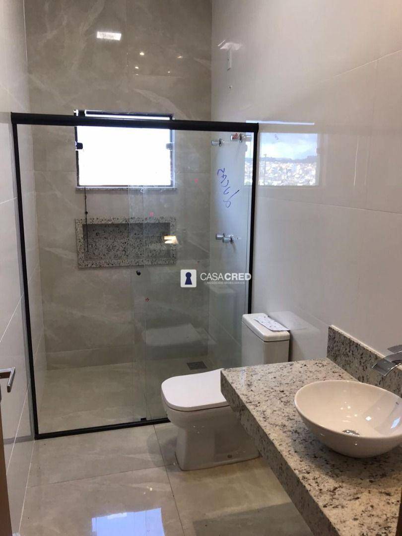 Casa à venda com 3 quartos, 250m² - Foto 16