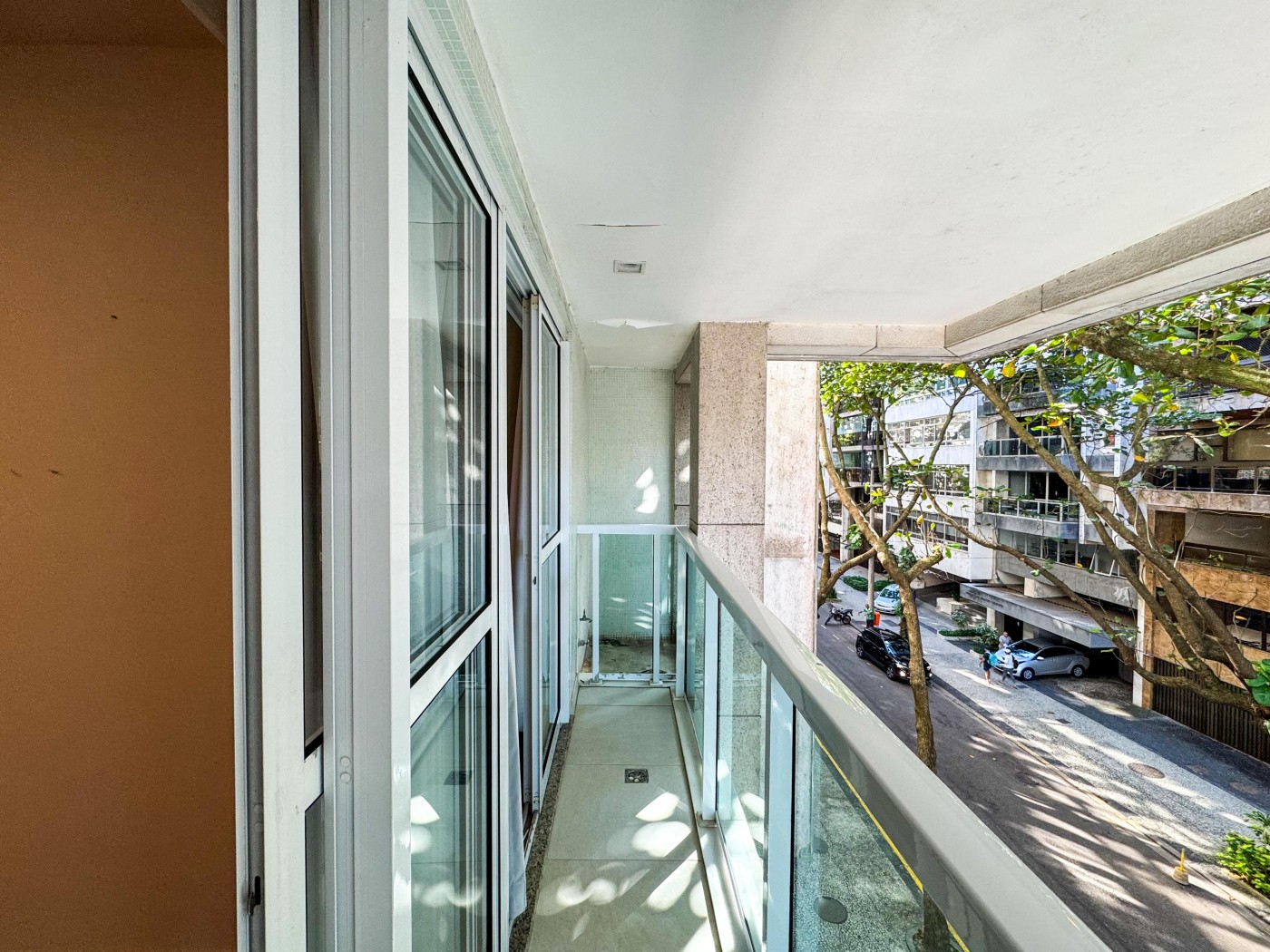 Apartamento à venda com 3 quartos, 199m² - Foto 4