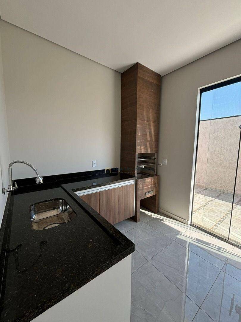 Casa de Condomínio à venda com 3 quartos, 186m² - Foto 4