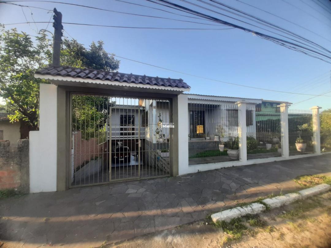 Casa à venda com 3 quartos, 200m² - Foto 1