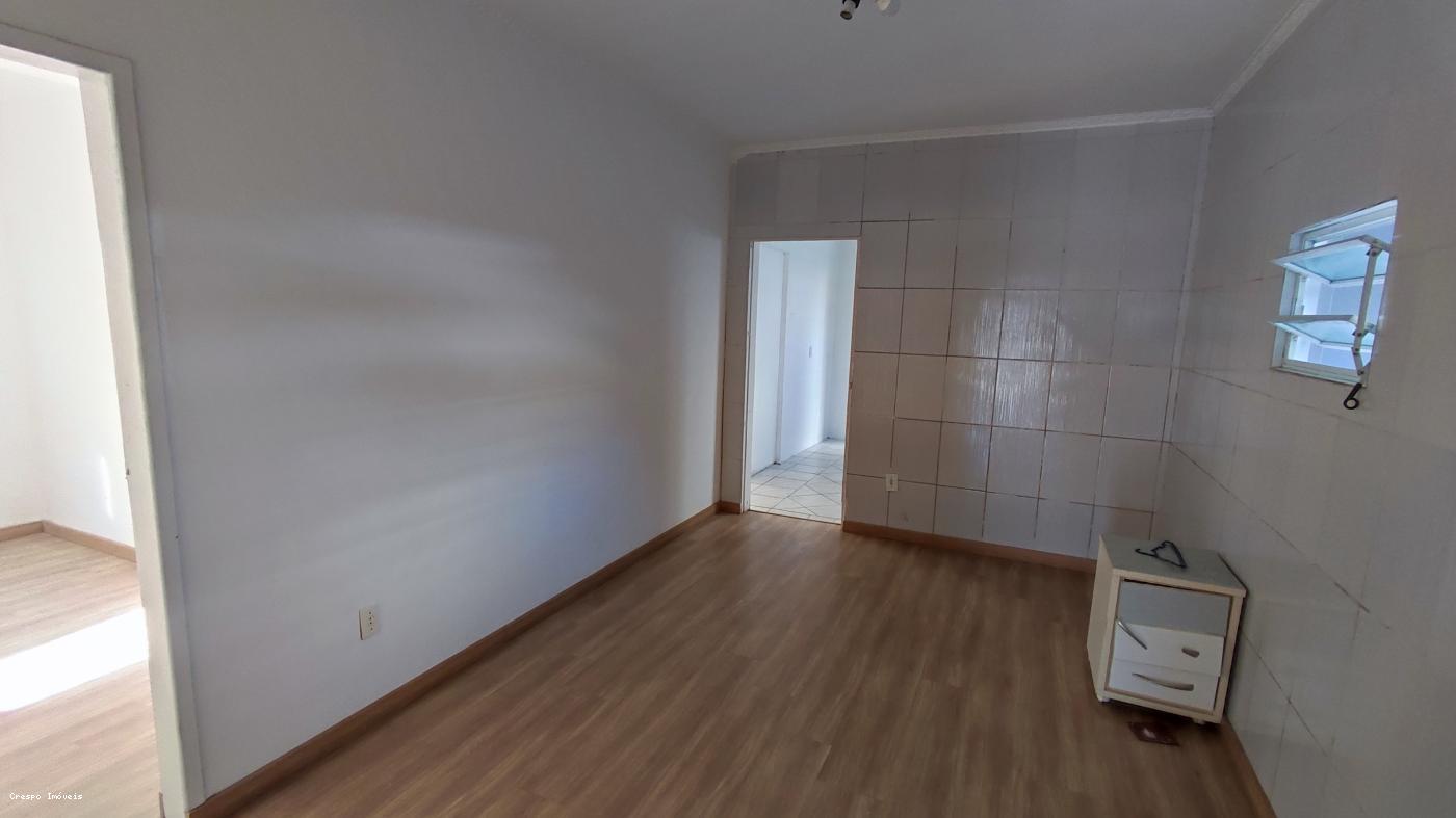 Casa à venda com 6 quartos, 220m² - Foto 10