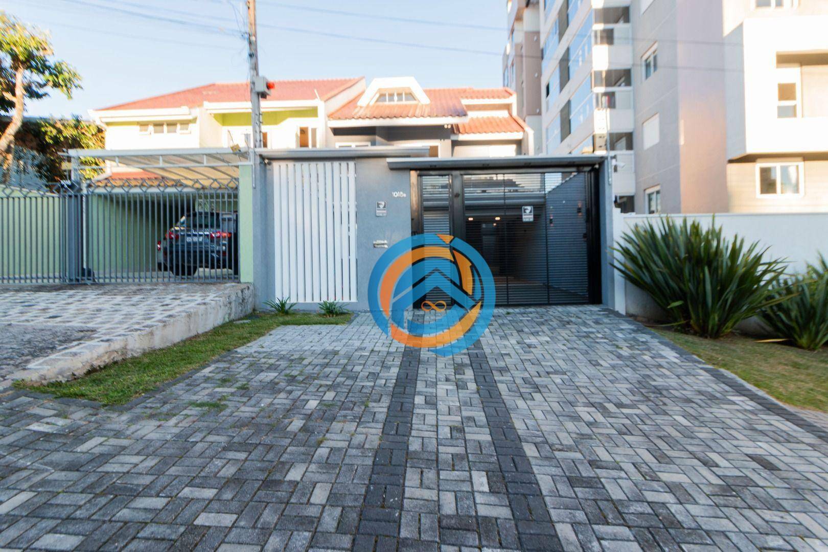 Casa à venda com 3 quartos, 210m² - Foto 4