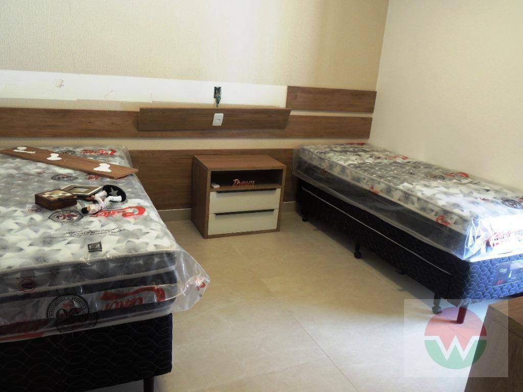 Casa de Condomínio à venda com 4 quartos, 300m² - Foto 17