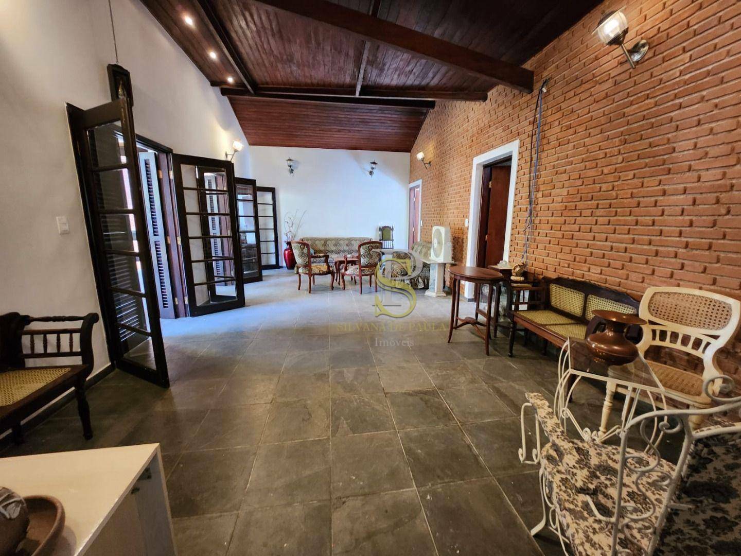 Casa à venda com 4 quartos, 243m² - Foto 9