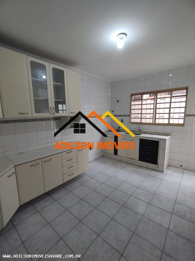 Casa à venda com 3 quartos, 127m² - Foto 2