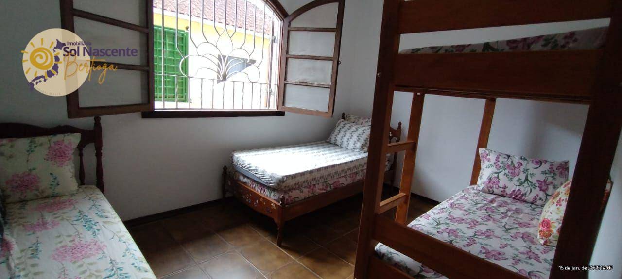 Casa para alugar com 4 quartos, 165m² - Foto 7