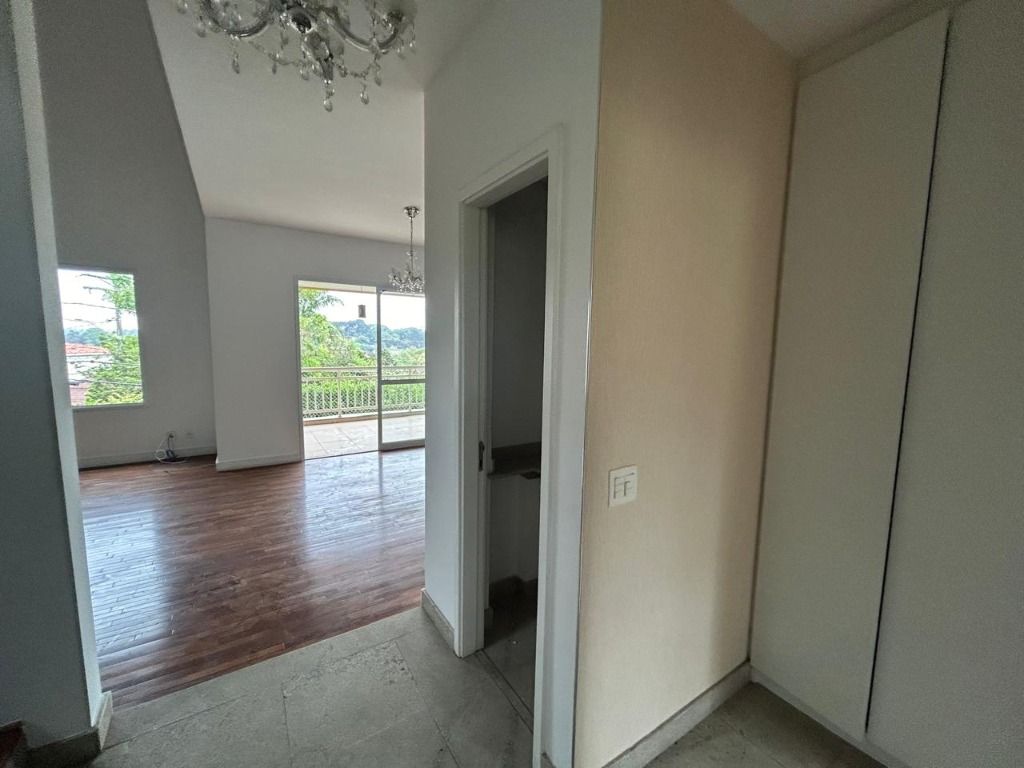 Casa de Condomínio para alugar com 5 quartos, 352m² - Foto 39