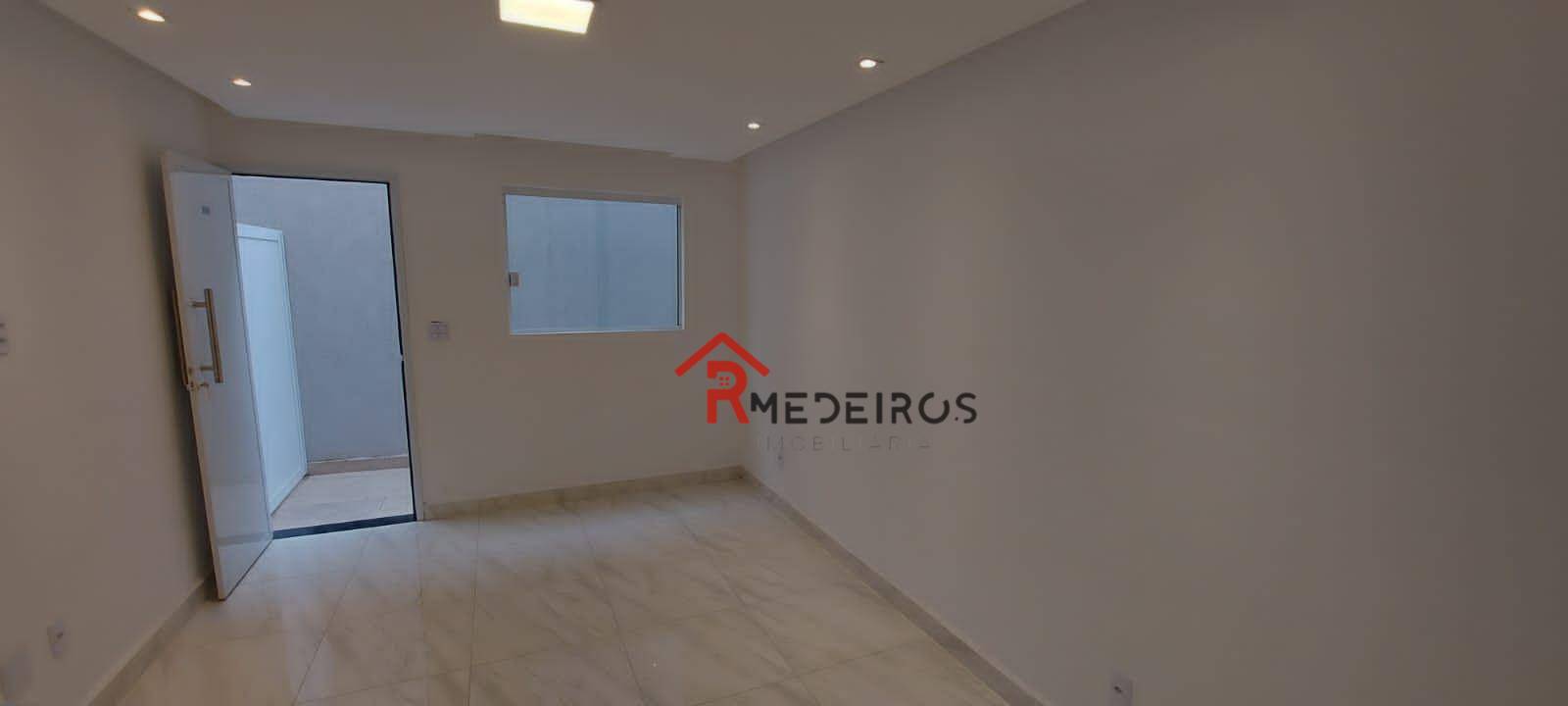 Sobrado à venda com 2 quartos, 65m² - Foto 4