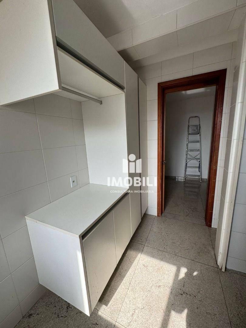 Apartamento à venda com 4 quartos, 312m² - Foto 8